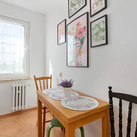 Practical Apartment In A Quiet Neighbourhood Gdynia Dabka 75 By Heyrent Apartmán
